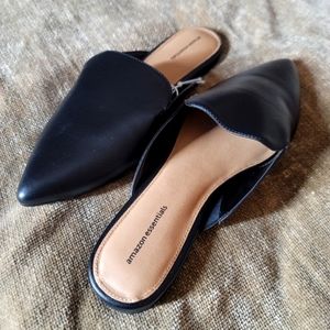 Amazon Essentials Women's Pointy Toe Mule with Mini Heel Black US 12 Women's NWT